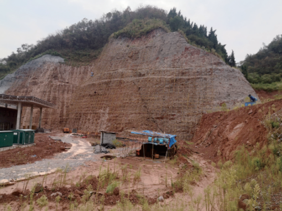 湖南湘西?鳳凰縣鳳棲油氣合建站邊坡山體地質(zhì)災(zāi)害應(yīng)急治理工程